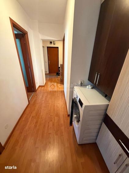 Apartament cu 3 camere decomandat, mobilat în Dacia