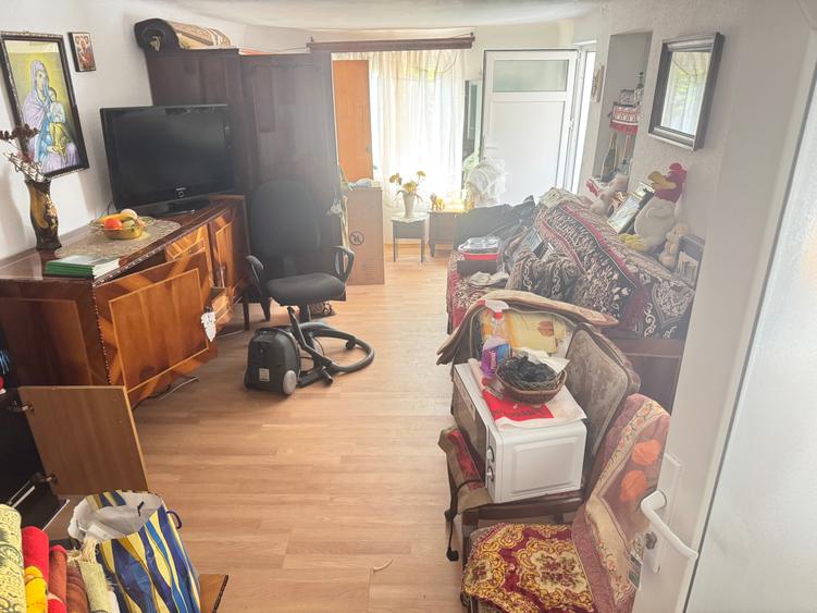Casă individuală cu 3 camere cu Canalizare în Chitila