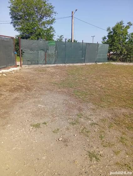 Teren de 932 mp, în Central