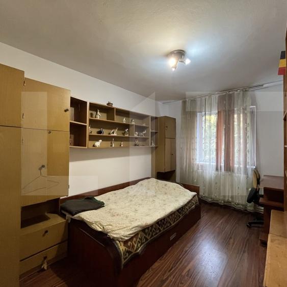 Apartament cu 3 camere semidecomandat în Nord-Vest