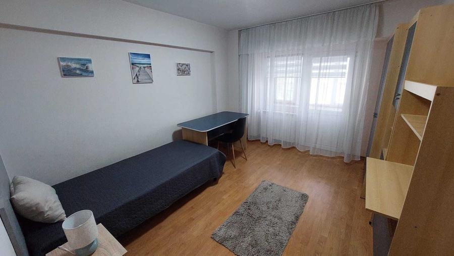 Apartament cu 4 camere decomandat în Păcurari