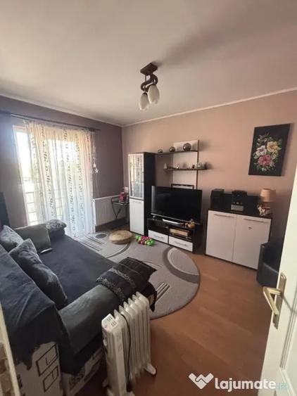Apartament cu 3 camere decomandat în Sângeorgiu de Mureș