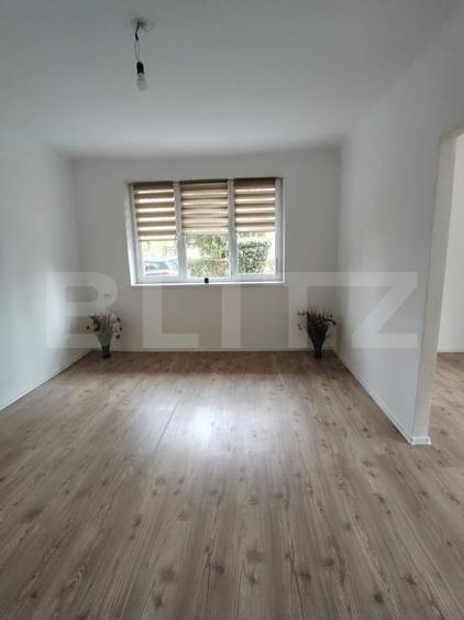 Apartament cu 3 camere semidecomandat în Câmpia Turzii