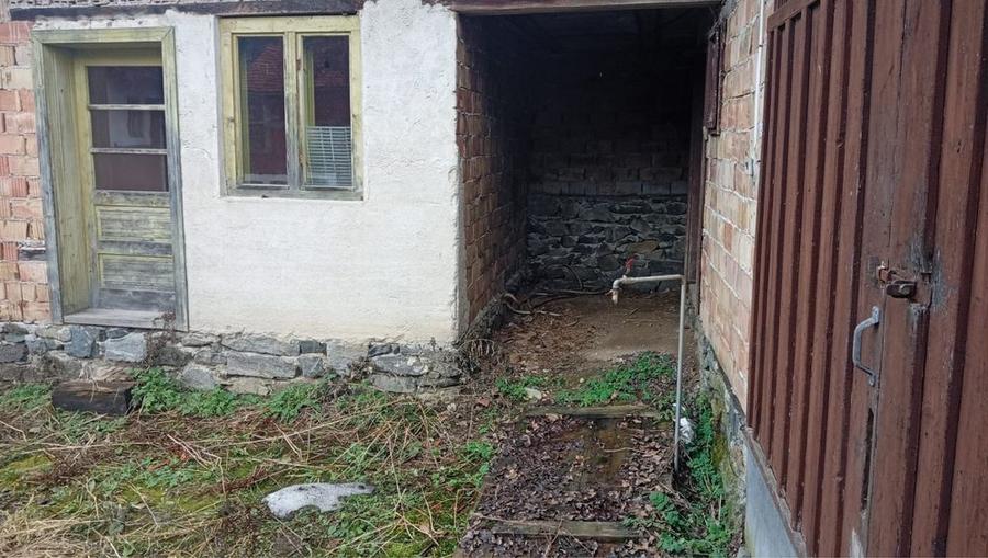 Casă cu 4 camere în Poiana