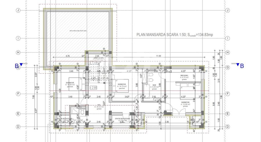 Casă cu 8 camere cu Teren 1000 Mp în Central