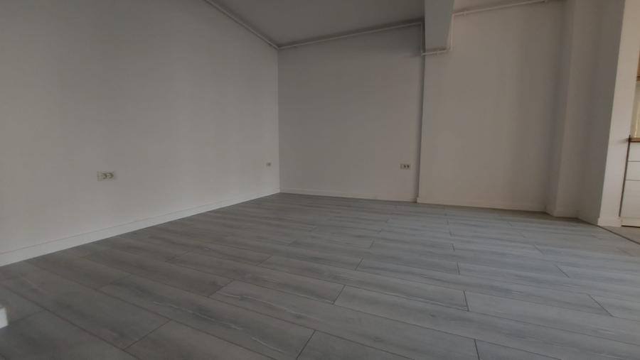 Apartament cu 2 camere decomandat în Berceni