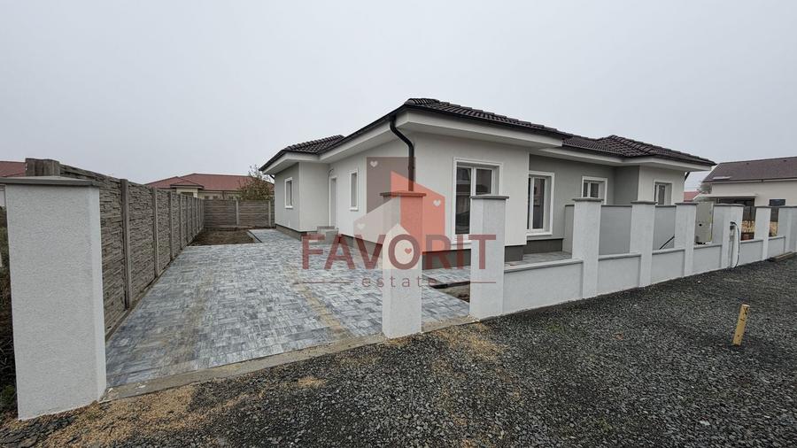 Duplex cu 3 camere cu Canalizare în Moșnița Nouă