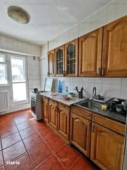 Apartament cu 3 camere în Centrul Civic