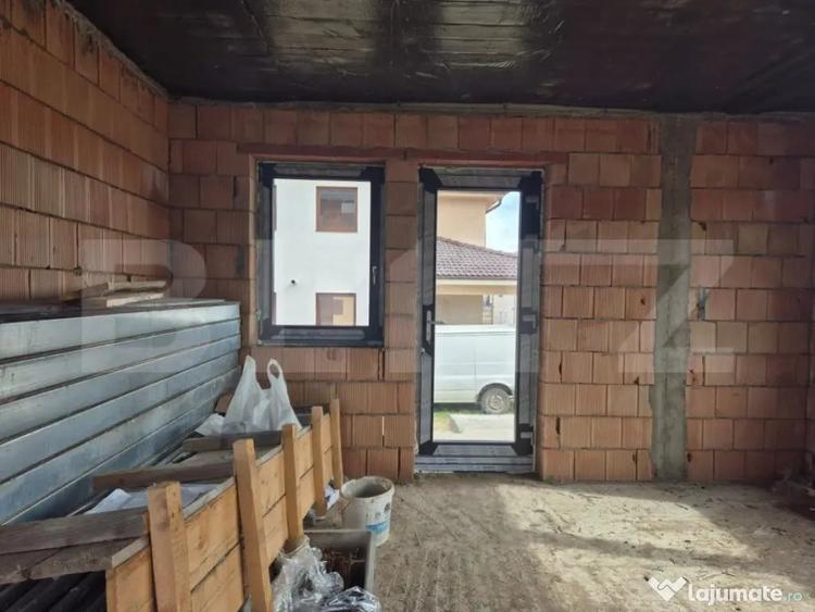 Vila noua de vanzare la intrare in Corunca - 8