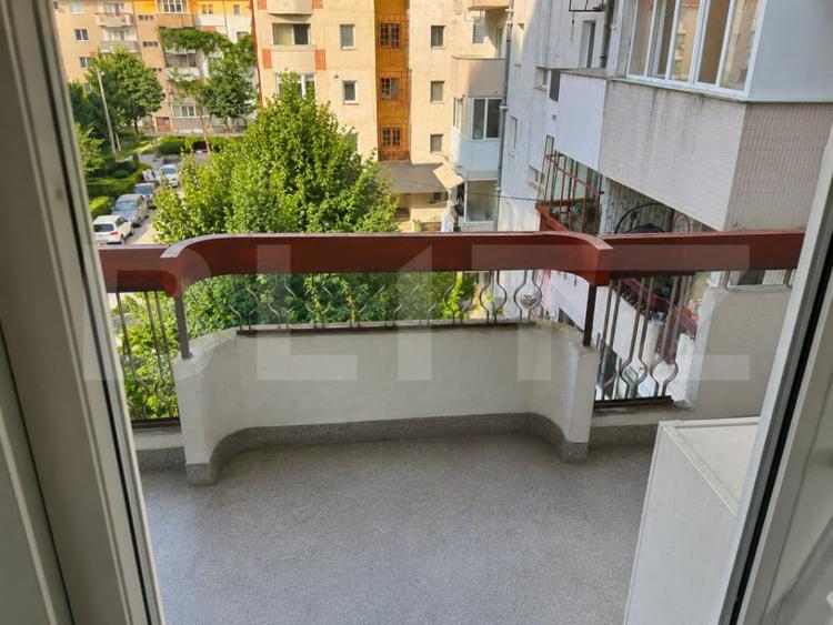 Apartament cu 2 camere decomandat în Vest