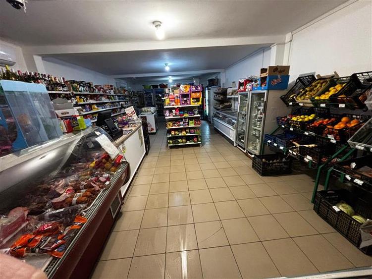 Spațiu comercial, de 100 mp, în Sâncraiu de Mureș