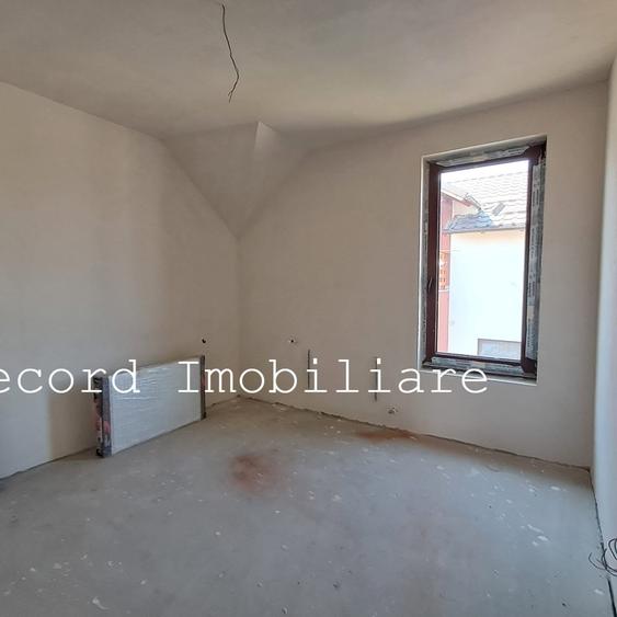 Casă individuală cu 4 camere cu Teren 300 Mp în Apahida