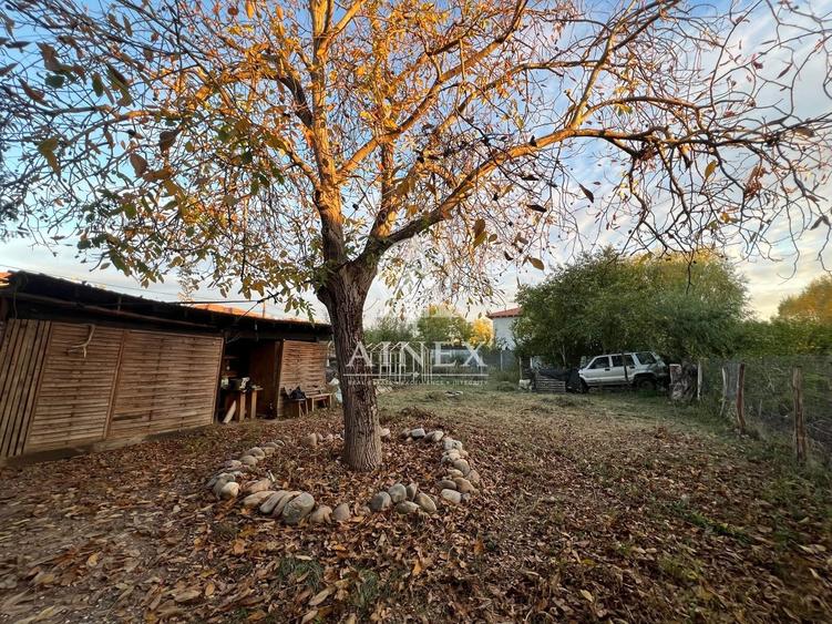 Casă individuală cu 3 camere cu Canalizare în Ghirodei