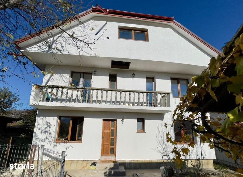 Casa 7 camere Alexandru cel bun (Jud. Neamt) , 230 metri Cod:157192 - 2