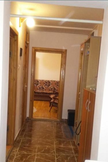 Apartament cu 2 camere decomandat în Casa Cărții