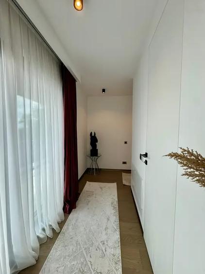 Apartament cu 3 camere decomandat, mobilat în Ultracentral
