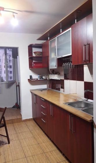 Apart 3 cam LANGA METROU - 9