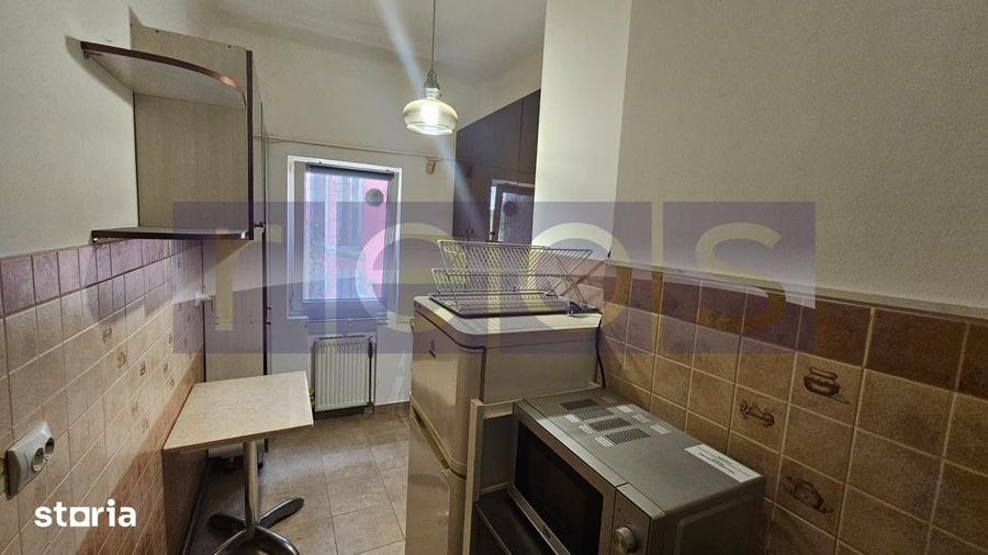 Casă cu 5 camere cu Teren 186 Mp în Victoriei