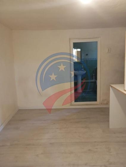 Casă cu 2 camere cu Teren 624 Mp în Bariera Vâlcii