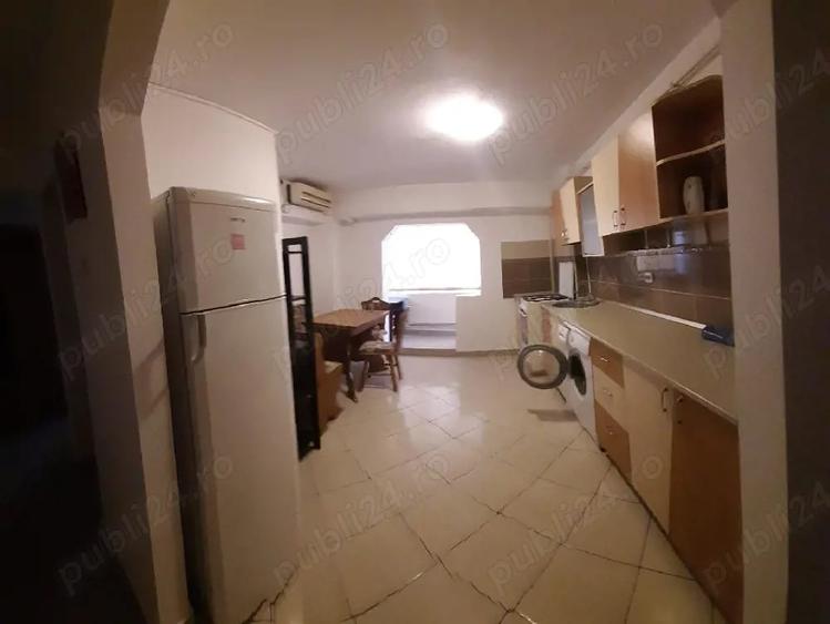 Apartament cu 2 camere decomandat în Patriei