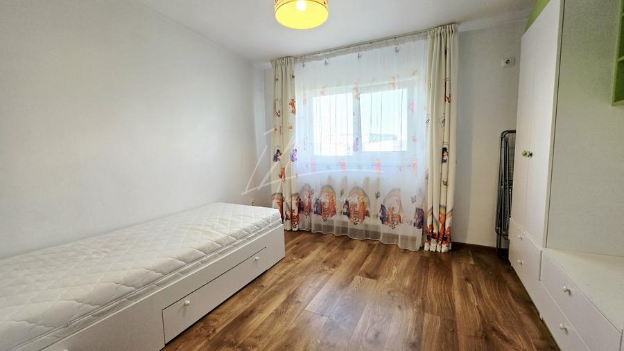 Apartament cu 3 camere decomandat, mobilat în Chiajna