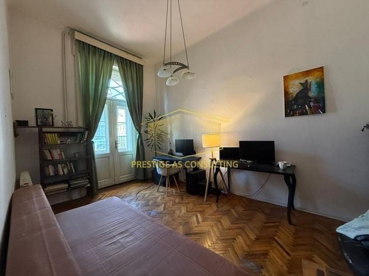 Apartament cu 3 camere decomandat, mobilat în Ultracentral