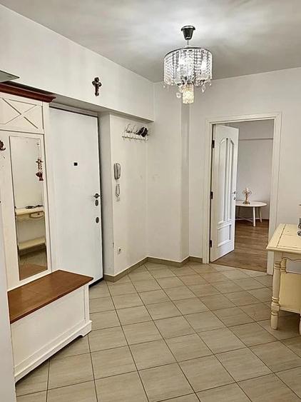 Apartament cu 2 camere decomandat în P-ța Universității