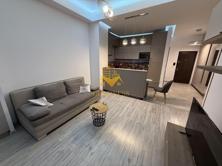 Apartament cu 2 camere semidecomandat în Ultracentral