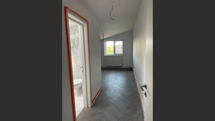 Apartament cu 3 camere decomandat în Bartolomeu