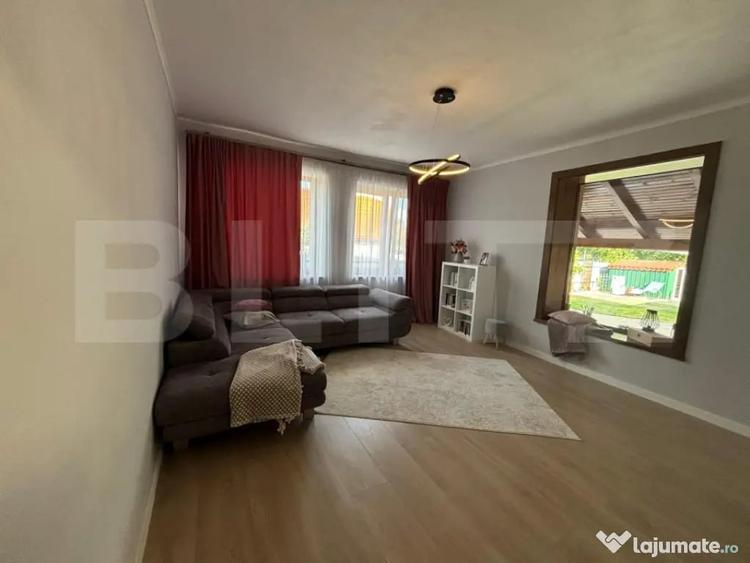 Casă cu 5 camere cu Teren 1200 Mp în Central