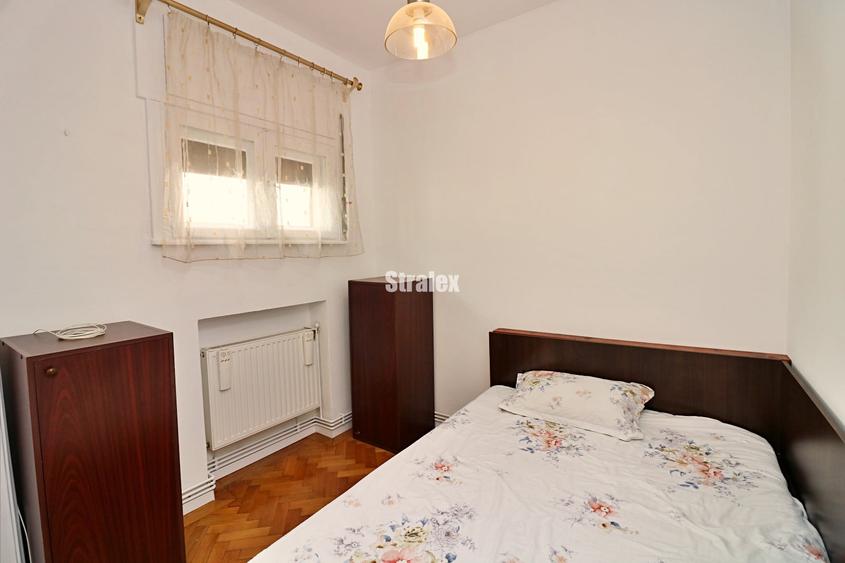 Apartament cu 3 camere circular în P-ța Unirii