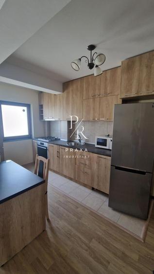 Apartament cu 2 camere semidecomandat, mobilat în Florești