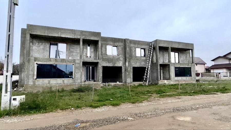 Casă cu 4 camere în Păulești