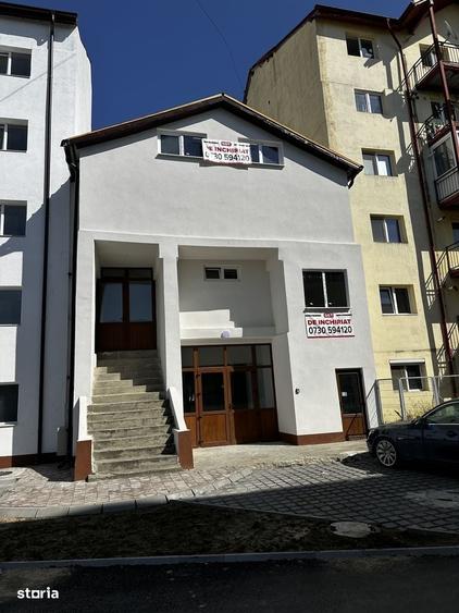 Spațiu comercial, de 310 mp, în Mârșa