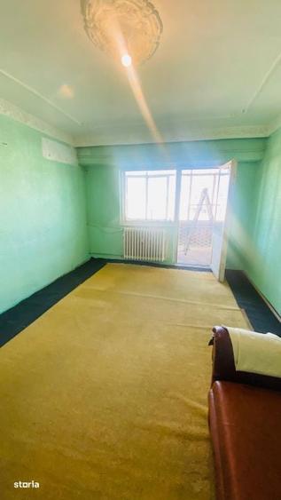 Apartament cu 3 camere decomandat în Dacia