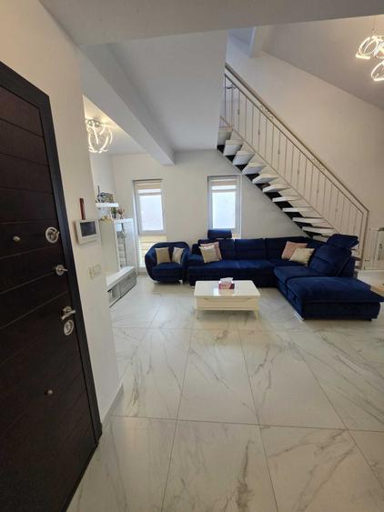 Apartament cu 3 camere decomandat, mobilat în Giroc
