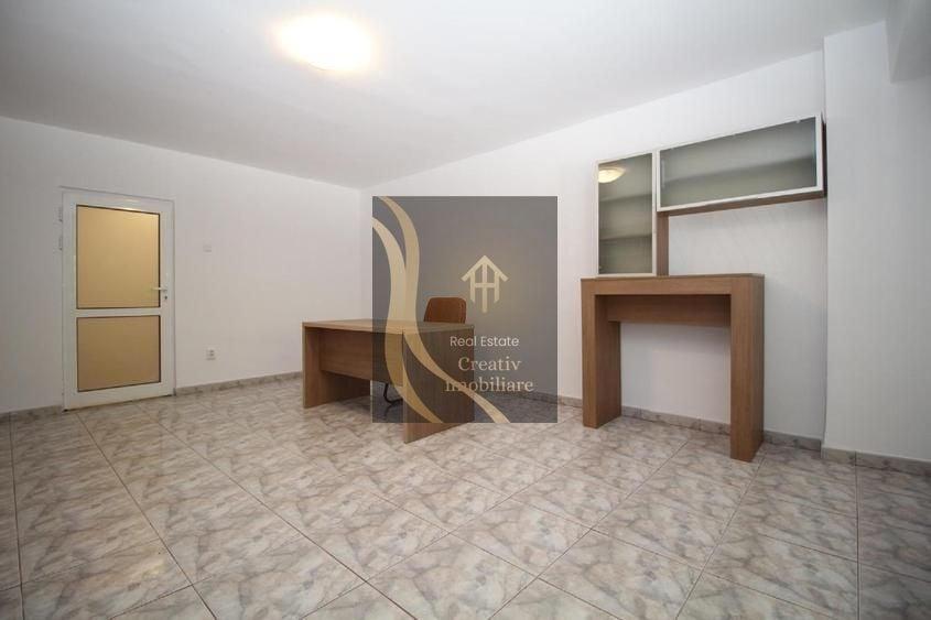 Apartament cu 3 camere decomandat în P-ța Muncii