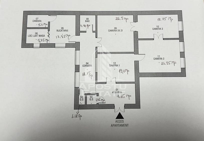 Apartament cu 4 camere circular, mobilat în P-ța Maria