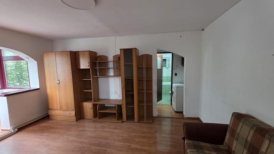 Apartament cu 2 camere semidecomandat în Vest