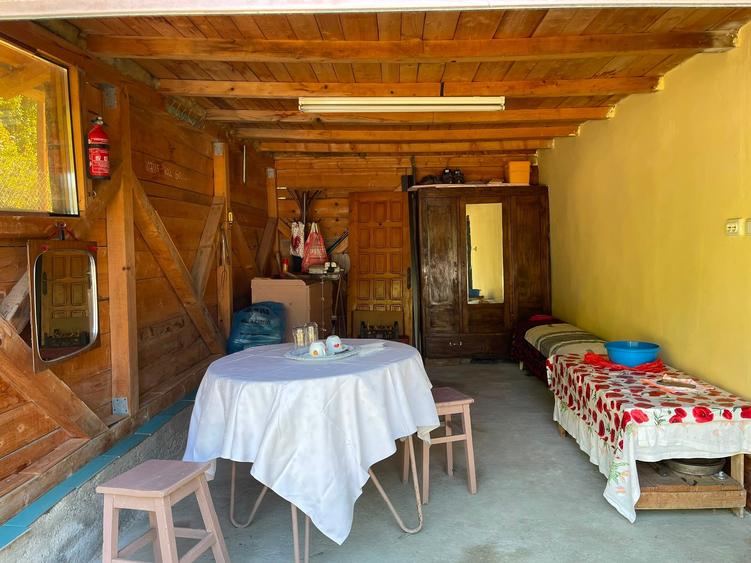 Casă individuală cu 2 camere cu Teren 1087 Mp în Telega