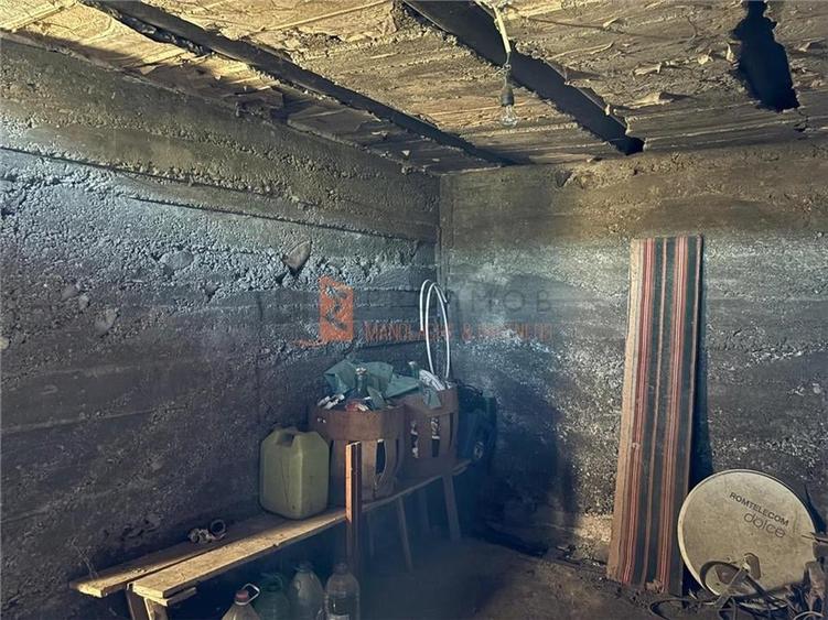 Casă individuală cu 3 camere cu Teren 1865 Mp în Poșta Câlnău