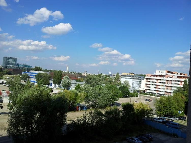 Garsonieră decomandată în Politehnica