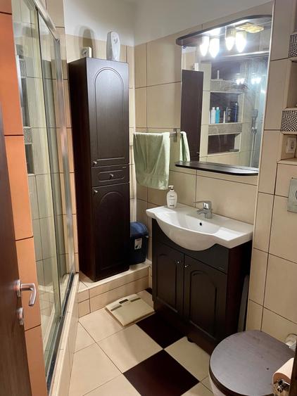 Apartament cu 2 camere semidecomandat în Obor