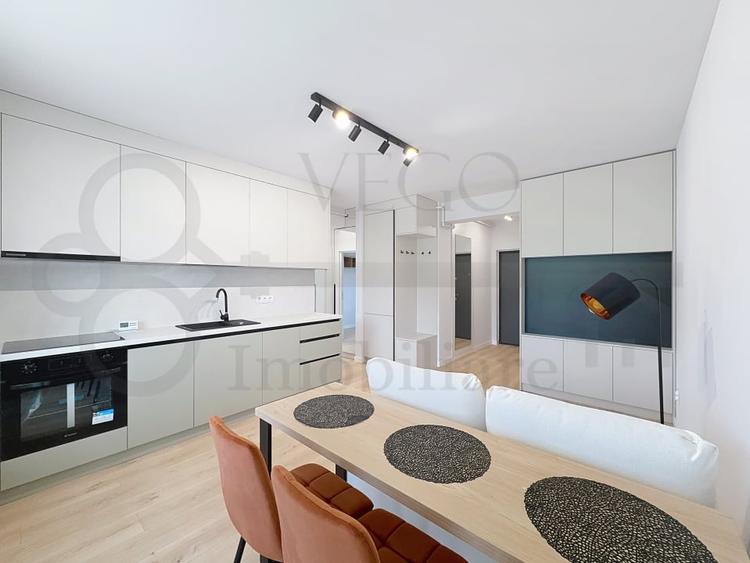 Apartament cu 2 camere semidecomandat, mobilat în Florești
