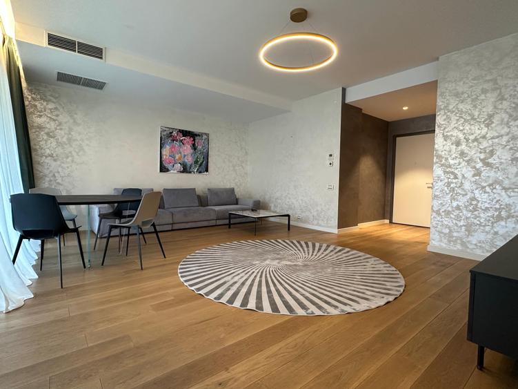 Apartament cu 4 camere în Herăstrău
