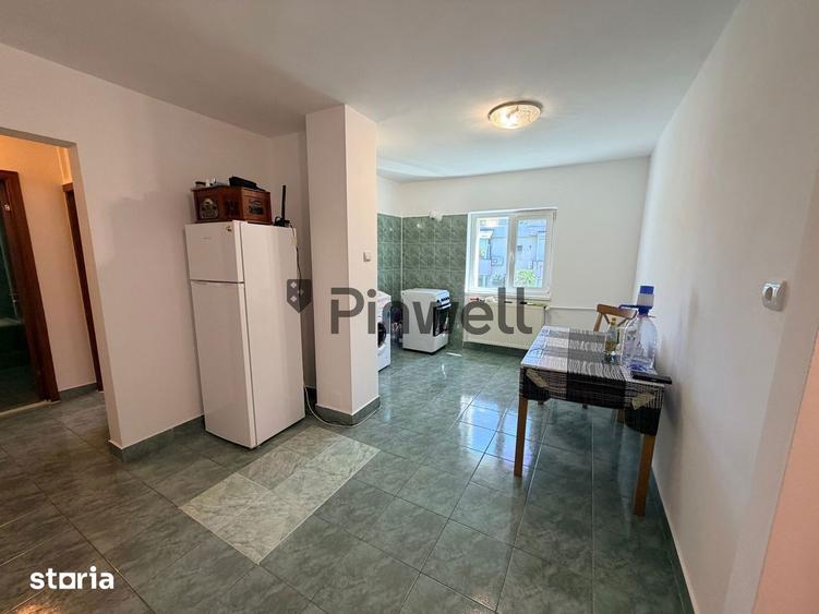 Apartament cu 2 camere decomandat în Tei