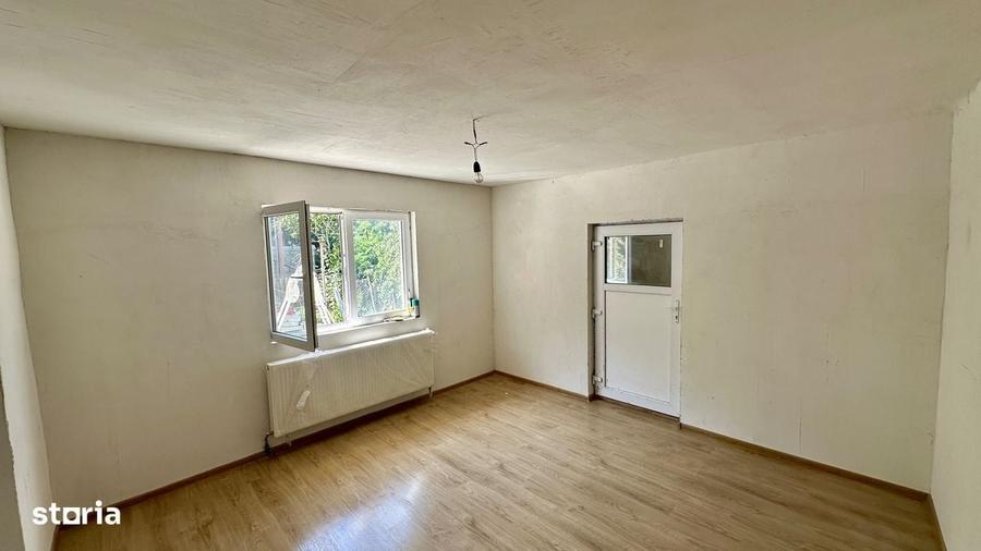 Casă cu 3 camere în Central