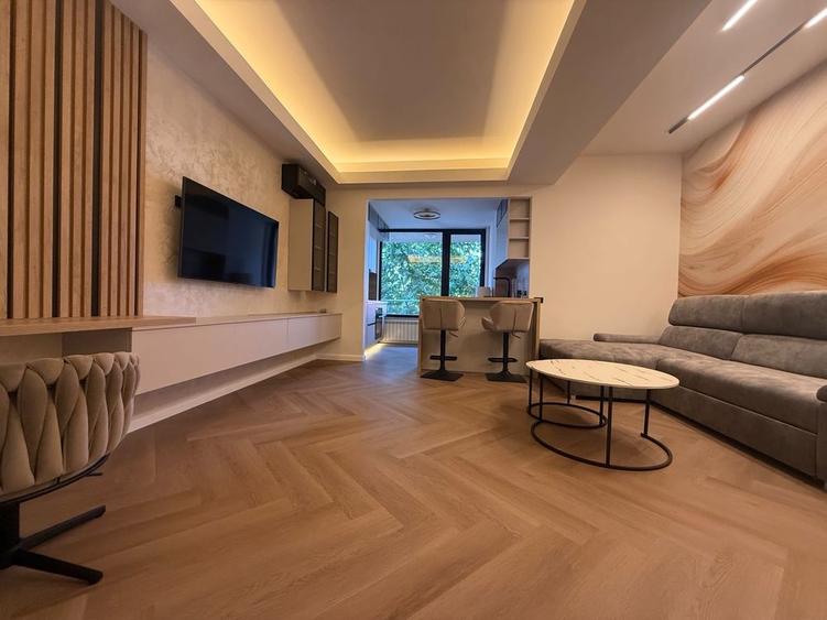 Apartament cu 2 camere decomandat în Herăstrău