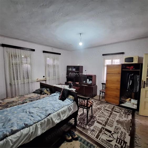 Casă cu Teren 4636 Mp în Central