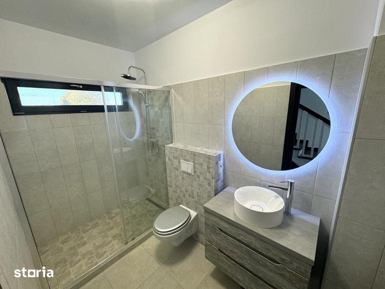 Casă cu 4 camere cu Teren 525 Mp în Rediu